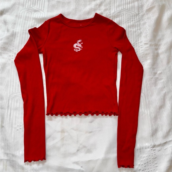 HOLLISTER Red Shirt White dragon Long Sleeve Top Shirt XS Must Have Collection - Picture 1 of 7